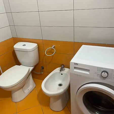 Waveside Getaway Appartement Durrës