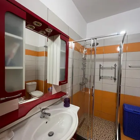 Apartment Waveside Getaway Durres