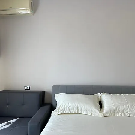 Waveside Getaway Apartment