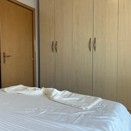 Waveside Getaway * Durrës