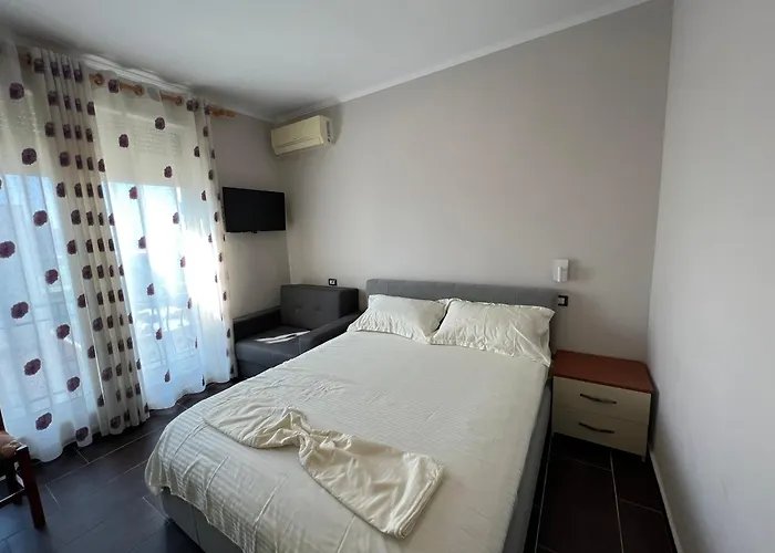 Waveside Getaway * Durrës