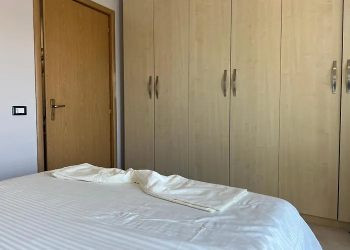 Waveside Getaway * Durrës